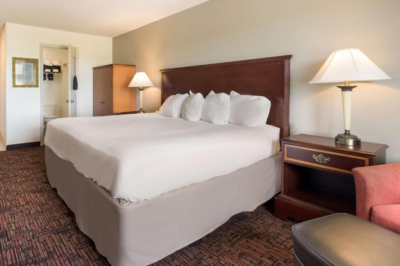 Surestay Hotel By Best Western Thomson Exterior photo